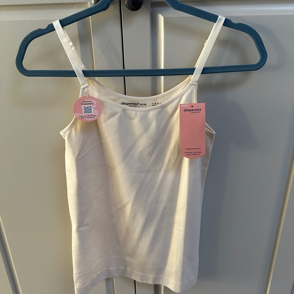 Shapermint Essentials All Day Every Day Scoop Neck Cami